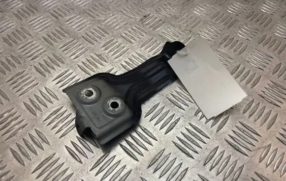 BMW X4 G02 Fender mounting bracket 7397516