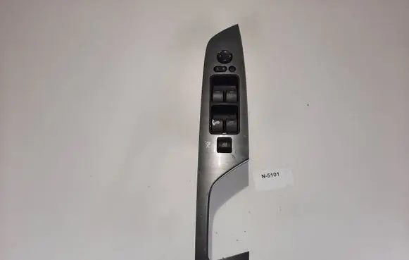 Mazda 6 Electric window control switch