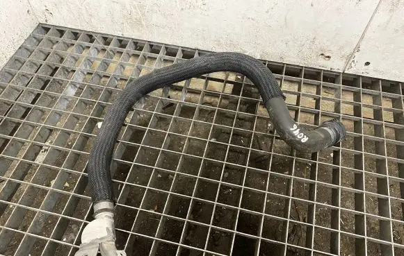 Jeep Cherokee Engine coolant pipe/hose 52014627AB