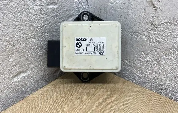 BMW 5 E60 E61 ESP (stability system) control unit 6774602 7009272 0265005681