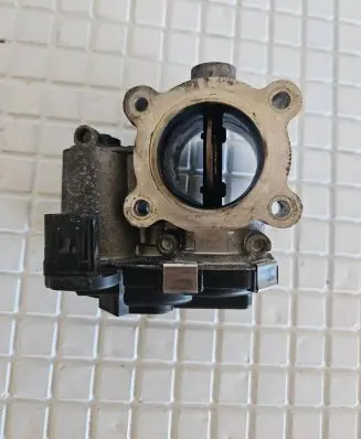 Opel Insignia A Throttle valve 55570009DB
