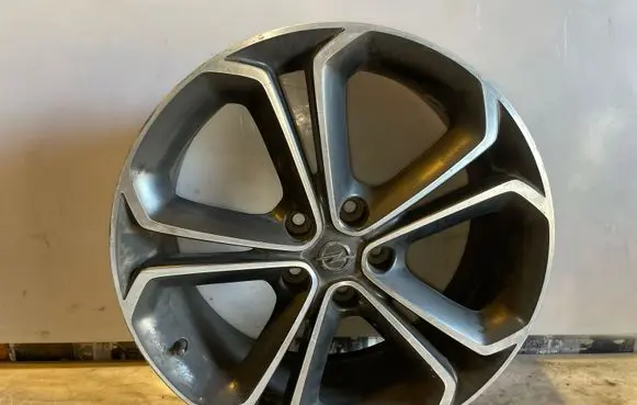 Opel Astra J R19 alloy rim IS46
