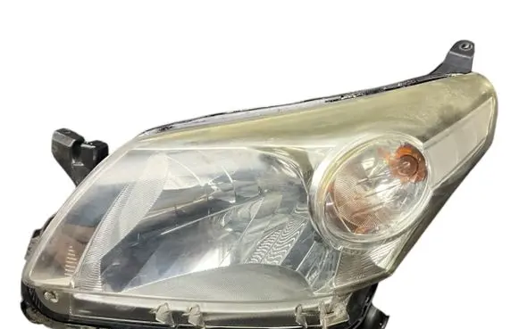 Toyota Urban Cruiser (XP110) Headlight/headlamp