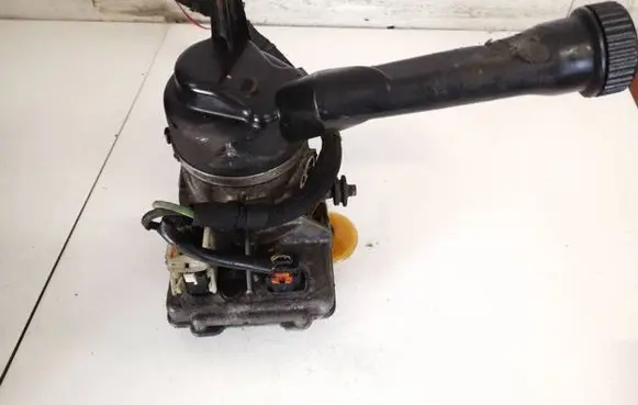 Peugeot 308 Power steering pump 9670700380
