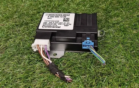 Mercedes-Benz E W212 Fuel injection pump control unit/module A0009007306