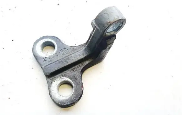 Volvo V50 Front door upper hinge 30784887 a046572