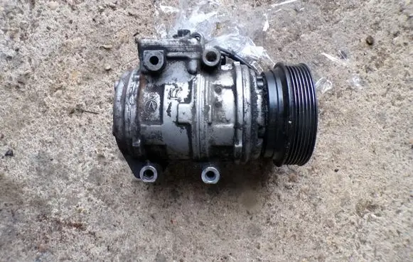 KIA Sportage Air conditioning (A/C) compressor (pump) 162501800J