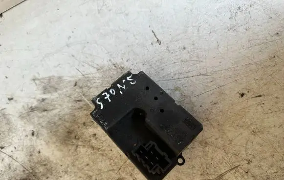 Volvo S70 V70 V70 XC Air flap motor/actuator 9142629