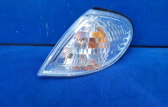 Nissan Almera N16 Front indicator light 