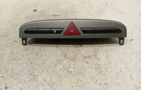 Peugeot 308 Hazard light switch 9659417177 03069000 706300