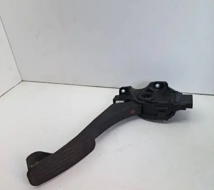 Volvo XC90 Accelerator throttle pedal 30715179