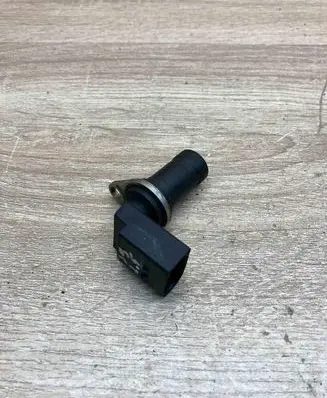BMW X3 E83 Crankshaft position sensor 1709616 1559907