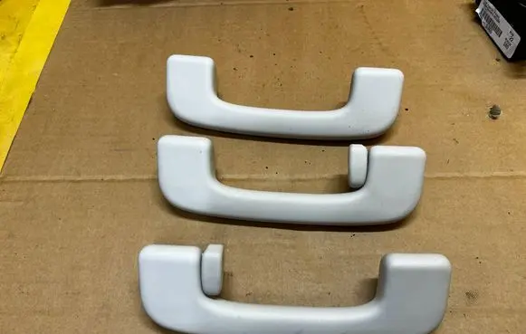 Ford Escape IV A set of handles for the ceiling LC5B-A045B14-BDW LC5BA045B14BDW LC5B-A045B15-BDW