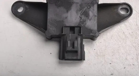 Volvo S60 Fuel pump relay 31405746