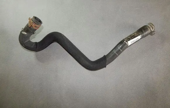 Audi A8 S8 D4 4H Engine coolant pipe/hose 4H0121057L