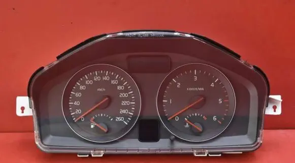 Volvo V50 Speedometer (instrument cluster) 31254776
