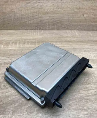 Volvo V70 Engine control unit/module ECU 08677708A 0281010319 L42