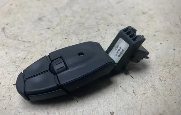 Multifunctional control switch/knob