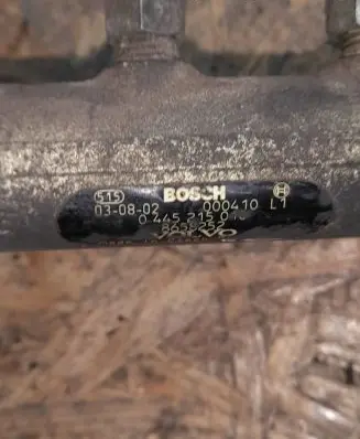 Volvo XC90 Fuel main line pipe 0445215010