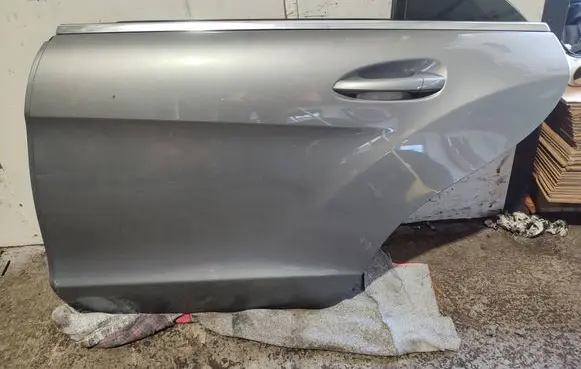Mercedes-Benz CLS C218 X218 Rear door