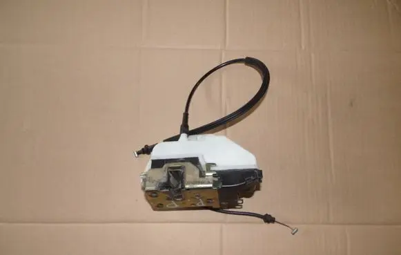 Citroen C3 Front door lock