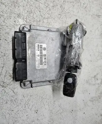 Volkswagen PASSAT B5 Engine control unit/module 038906018BJ