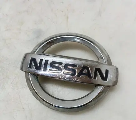 Nissan Primera Manufacturer badge logo/emblem 1KA