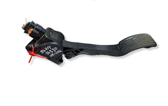 Citroen Berlingo Accelerator throttle pedal S26340466 9671416880