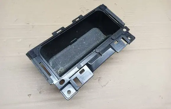 Ashtray (front)