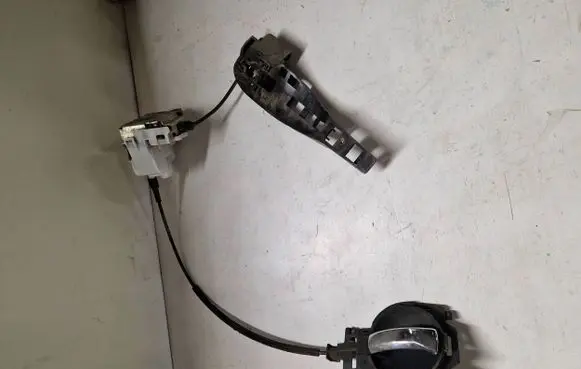 Citroen C3 Front door lock 46983280