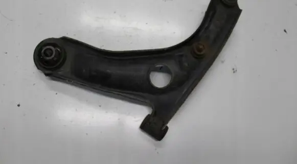 Peugeot 107 Rear control arm 3521C1