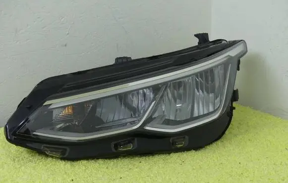 Volkswagen Golf VIII Headlight/headlamp 5H1941005