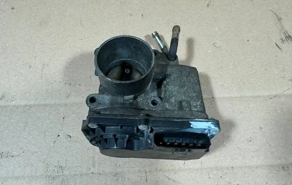 Mitsubishi Colt Throttle body valve MN195709 01393 10G28