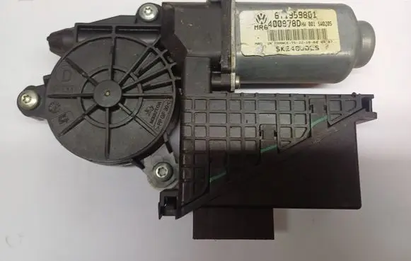 Skoda Fabia Mk1 (6Y) Wiper motor 6Y1959801 SK240D 400878F