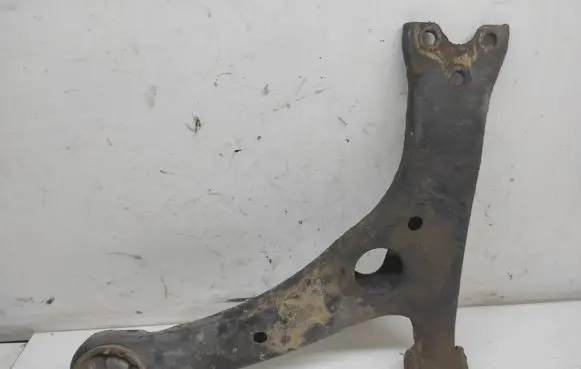 Front lower control arm/wishbone