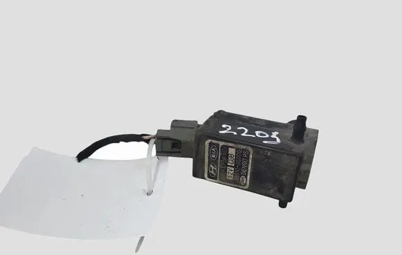 KIA Sorento Windscreen/windshield washer pump 985103E000
