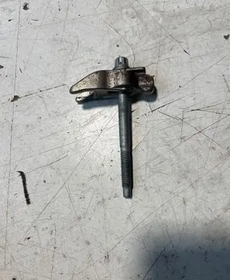Opel Astra L Fuel Injector clamp holder 9811760780