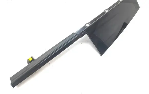 Front door glass trim molding