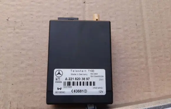 Mercedes-Benz E W212 Auxiliary heating control unit/module A2218203897