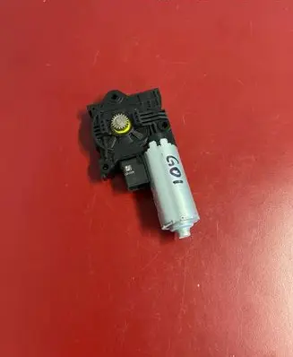 BMW X3 G01 Sunroof motor/actuator 10041604A 0000004590