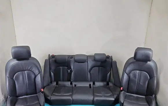 Seat set