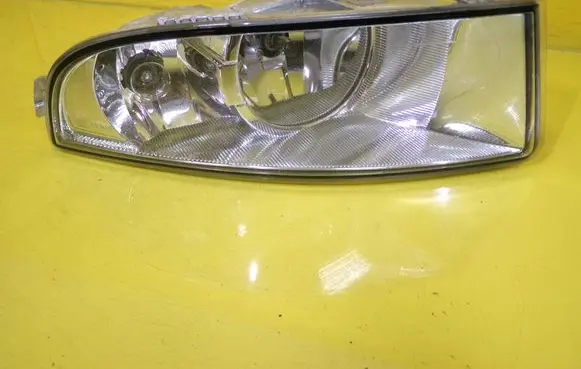 Skoda Octavia Mk2 (1Z) Front fog light 1Z0941700