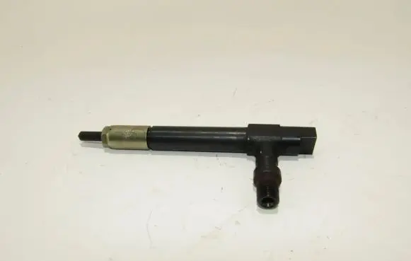 Mazda Premacy Fuel injector 696012U