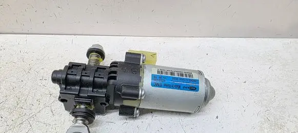 Hyundai Tucson TL Seat adjustment motor 88583C1000