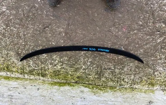 Tailgate/trunk spoiler