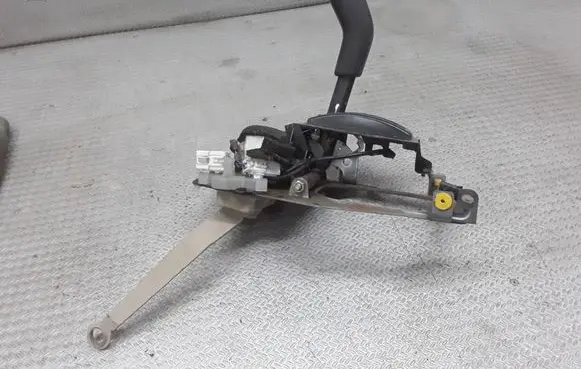 Toyota Hilux (N80, N90, N100, N110) Gear shifter/selector