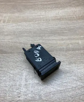 Volkswagen Bora Windscreen/window heater switch 1J0953235J 1J0953235H