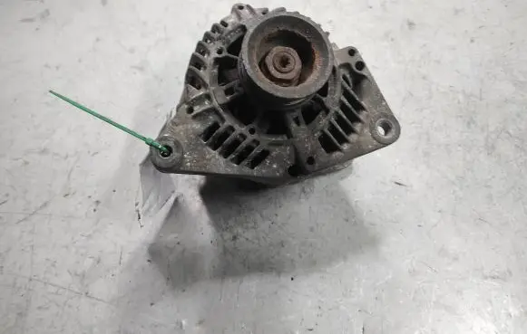 Audi A4 S4 B5 8D Generator/alternator