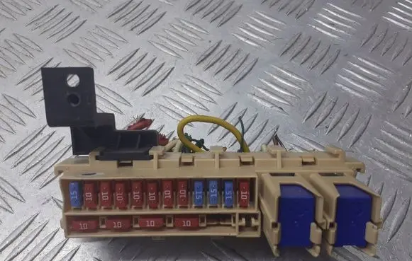 Nissan Micra Fuse box set