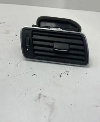 Volkswagen PASSAT B7 Dashboard side air vent grill/cover trim 3AB819702A 20082011